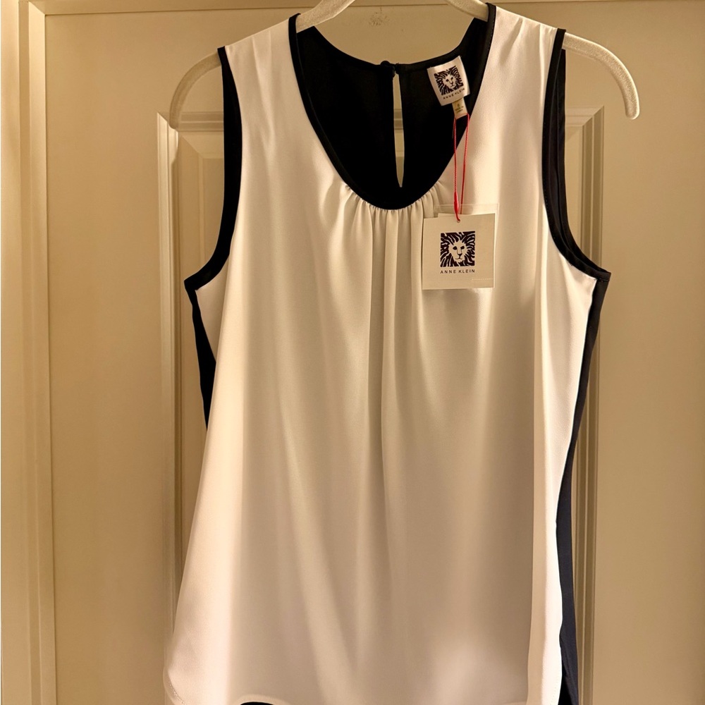 Anne Klein Black & White Sleeveless Blouse Contrast Trim Keyhole Back Size 8 NWT